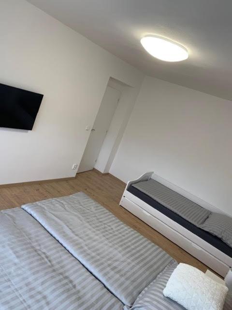 Appartement Apartman Frymburk 30 Extérieur photo